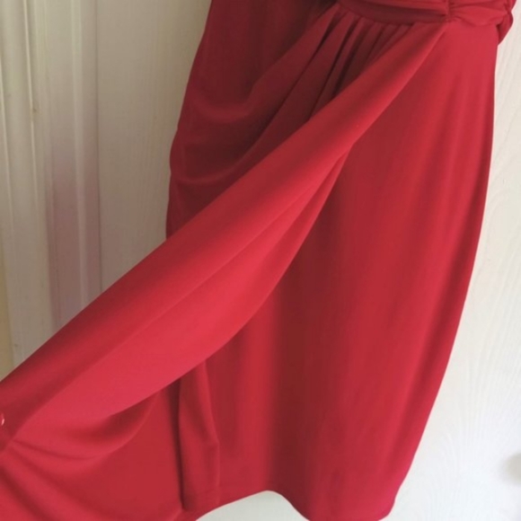 ⭐️ Host Pick ⭐️ x 2  VINTAGE | Ruby Red Ruched Dress - Picture 7 of 9